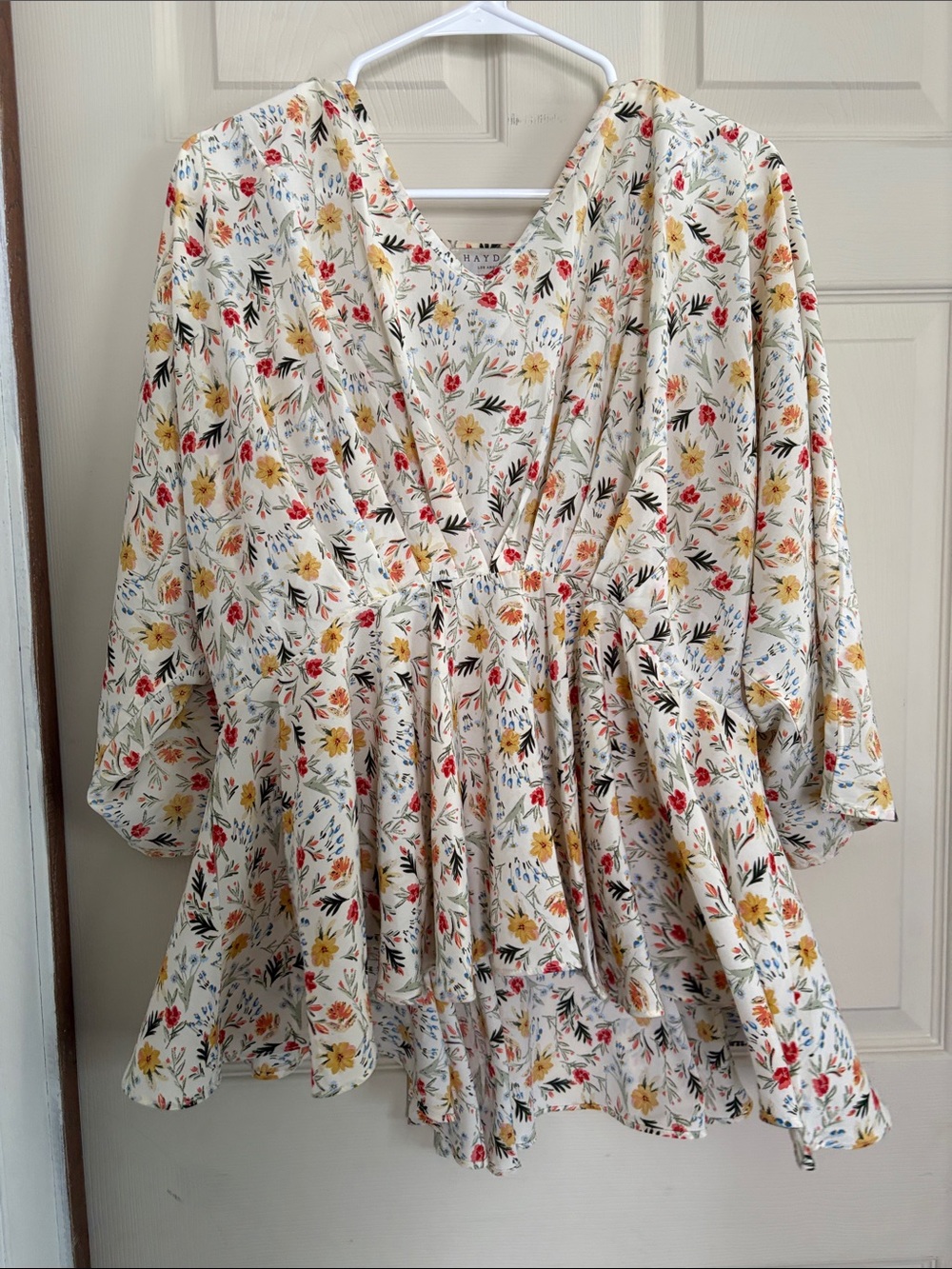 Hayden Cream Floral V-Neck Peplum Top - Size M